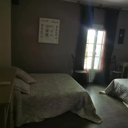 La Maison Chambres D'Hotes Et Restaurant B&B *